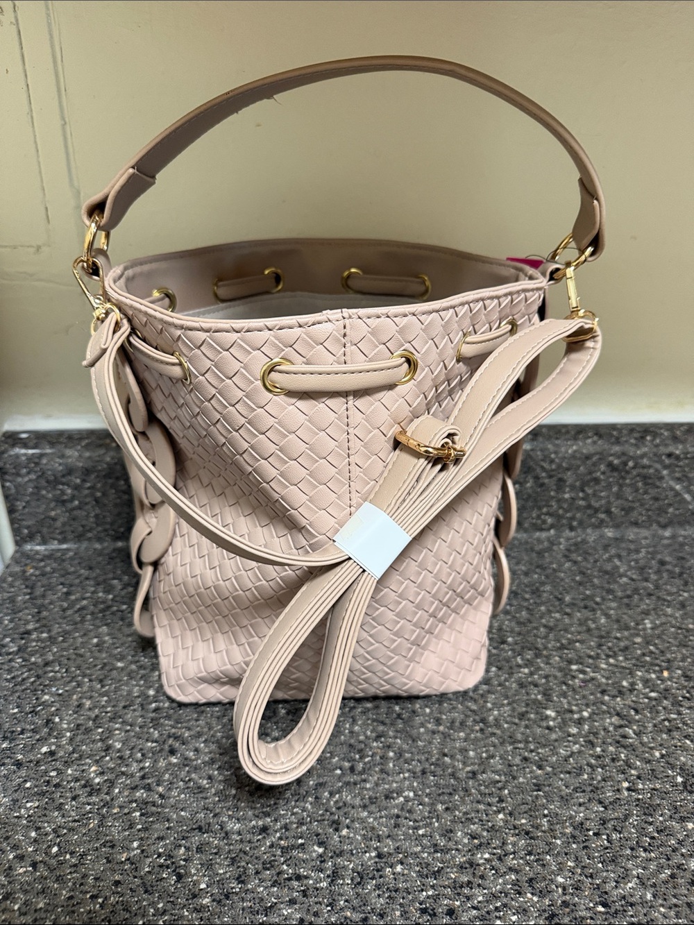Katherine's Collection Blush Pink Woven Drawstring Shoulder Bag/crossbody bag - Picture 3 of 5